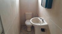 Guest Toilet - 2 square meters of property in Bonela
