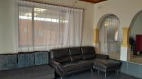 Lounges - 28 square meters of property in Burlington Heights