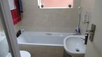 Bathroom 1 - 5 square meters of property in Jansen Park