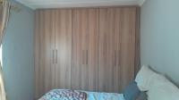Bed Room 2 - 13 square meters of property in Risecliff