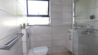 Bathroom 2 - 5 square meters of property in The Hills