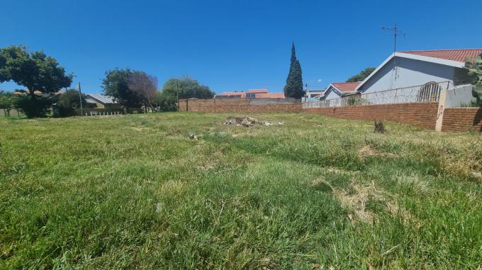 Land for Sale For Sale in Lenasia - MR568055