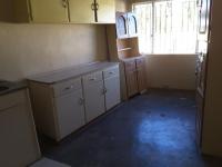 Kitchen of property in Colesburg (Colesberg)