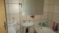 Bathroom 1 - 5 square meters of property in Witpoortjie