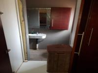 Main Bathroom - 3 square meters of property in The Orchards