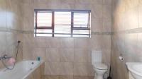 Bathroom 2 - 10 square meters of property in Montana Park