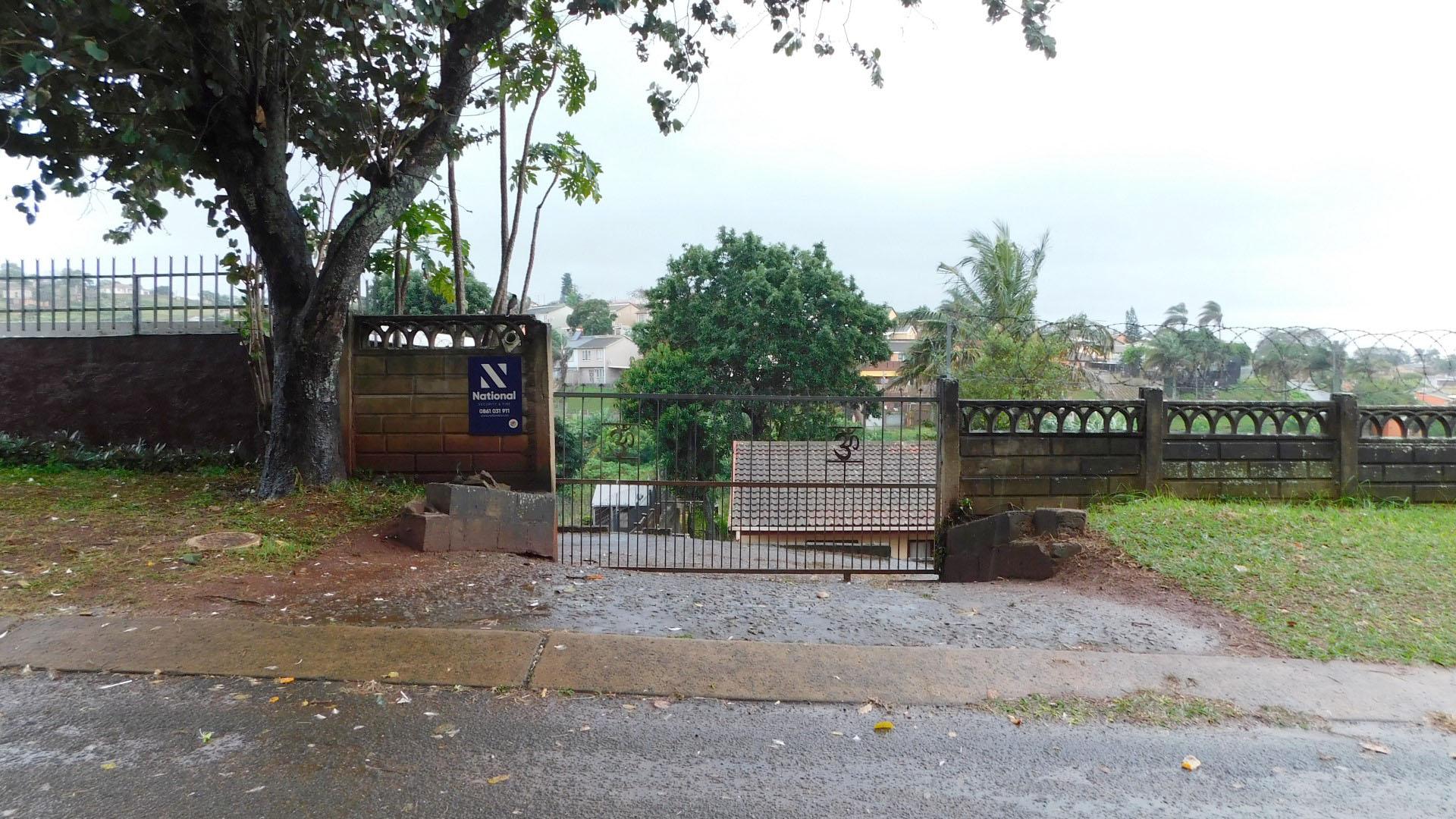 Front View of property in Lotus Park