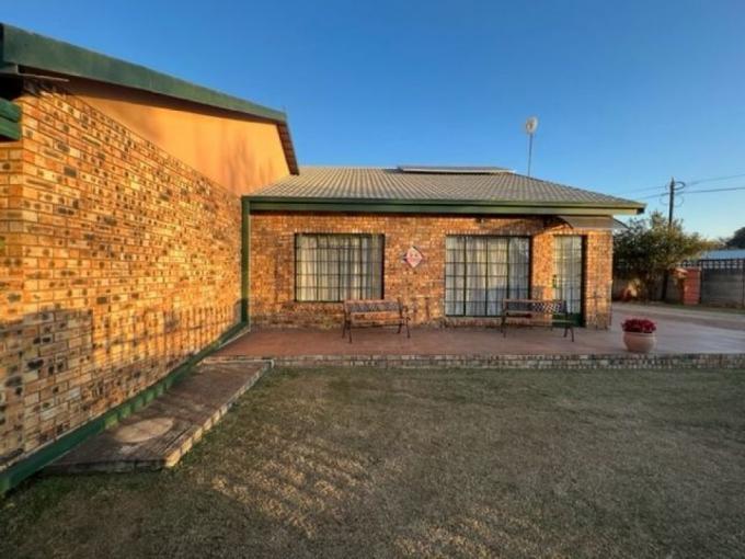 2 Bedroom Simplex for Sale For Sale in Parys - MR571046