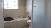 Bathroom 1 - 9 square meters of property in Meyerton