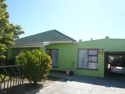 3 Bedroom House for Sale For Sale in Parow Central - Home Sell - MR57339