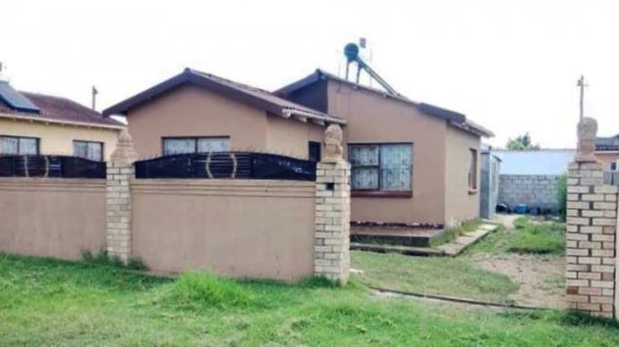 3 Bedroom House for Sale For Sale in Kwa Nobuhle  - Private Sale - MR574261