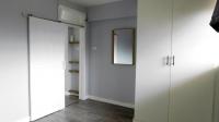 Bed Room 1 - 13 square meters of property in Athlone Park