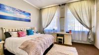 Bed Room 1 - 20 square meters of property in Hazeldene