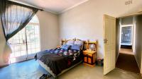 Bed Room 2 - 18 square meters of property in Hazeldene