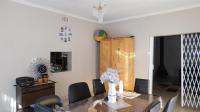 Dining Room - 24 square meters of property in Mountain View