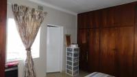 Main Bedroom - 21 square meters of property in Mountain View