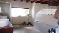 Main Bathroom - 19 square meters of property in Garsfontein