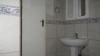 Bathroom 1 - 6 square meters of property in Northcliff