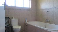 Bathroom 1 - 6 square meters of property in Mayfield Park
