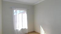 Bed Room 1 - 12 square meters of property in Olievenhoutbos