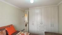 Bed Room 2 - 13 square meters of property in Crystal Park