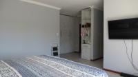 Main Bedroom - 37 square meters of property in Homes Haven