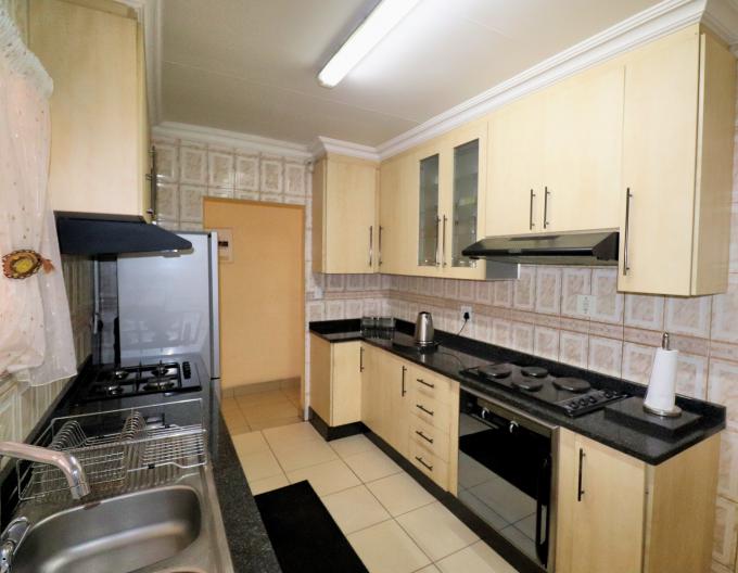 4 Bedroom House for Sale For Sale in Lenasia South - MR577526
