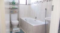 Bathroom 1 - 5 square meters of property in Honeydew