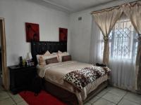 Bed Room 1 of property in KwaMashu