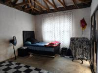 Bed Room 5+ of property in KwaMashu
