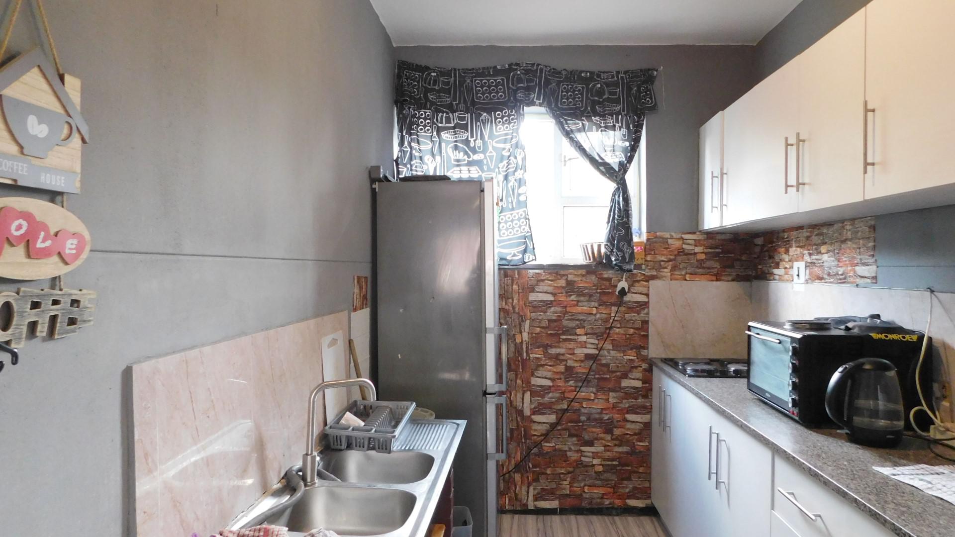Kitchen - 10 square meters of property in Bluff