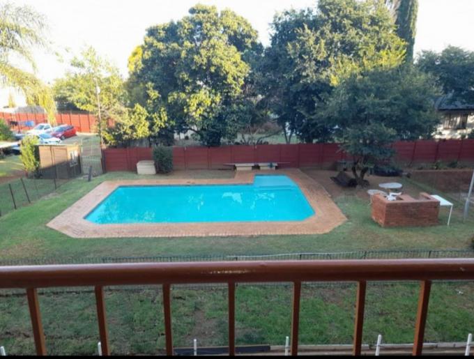4 Bedroom House for Sale For Sale in Lenasia South - MR578419