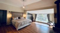 Main Bedroom - 43 square meters of property in Constantiapark