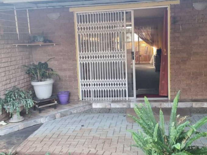 3 Bedroom House for Sale For Sale in Stilfontein - MR578790