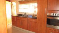 Kitchen - 28 square meters of property in Ferndale - JHB