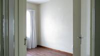 Bed Room 1 - 11 square meters of property in Sundowner