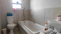 Bathroom 1 - 5 square meters of property in Newlands East