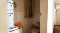 Guest Toilet - 3 square meters of property in Bellville