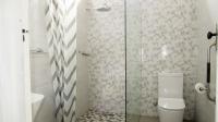 Bathroom 3+ - 6 square meters of property in Benoni Western