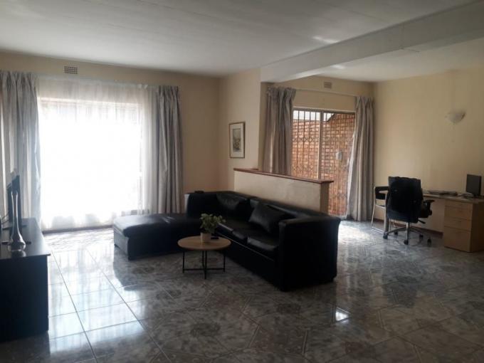 3 Bedroom Simplex for Sale For Sale in Mondeor - MR580866
