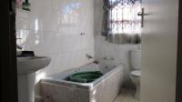 Bathroom 1 - 4 square meters of property in Dobsonville
