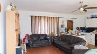 Lounges - 112 square meters of property in Amandasig