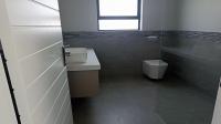 Bathroom 1 - 6 square meters of property in Vaalpark