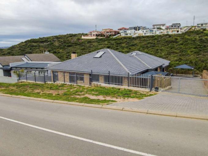 3 Bedroom House for Sale For Sale in Mossel Bay - MR582623