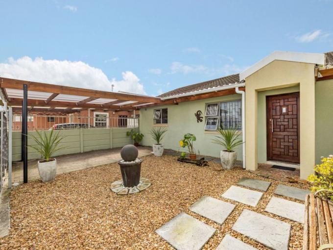 3 Bedroom House for Sale For Sale in Strandfontein - MR583169
