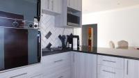 Kitchen - 9 square meters of property in Brooklyn