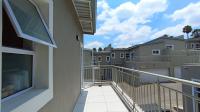 Balcony - 11 square meters of property in Bryanston