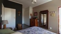 Main Bedroom - 17 square meters of property in Centurion Golf Estate