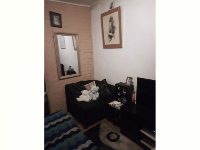 1 Bedroom Apartment to Rent in Observatory - JHB - Property to rent - MR585255
