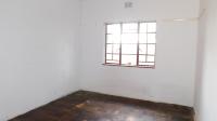 Bed Room 1 - 14 square meters of property in Napierville